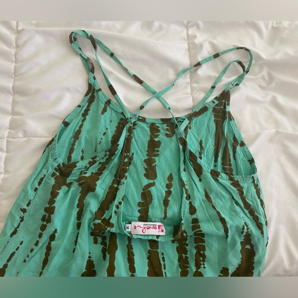 Wehi spaghetti double strap tank top - Picture 3 of 3